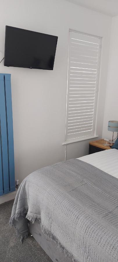 Trentham House Bed & Breakfast Пейнтън Екстериор снимка