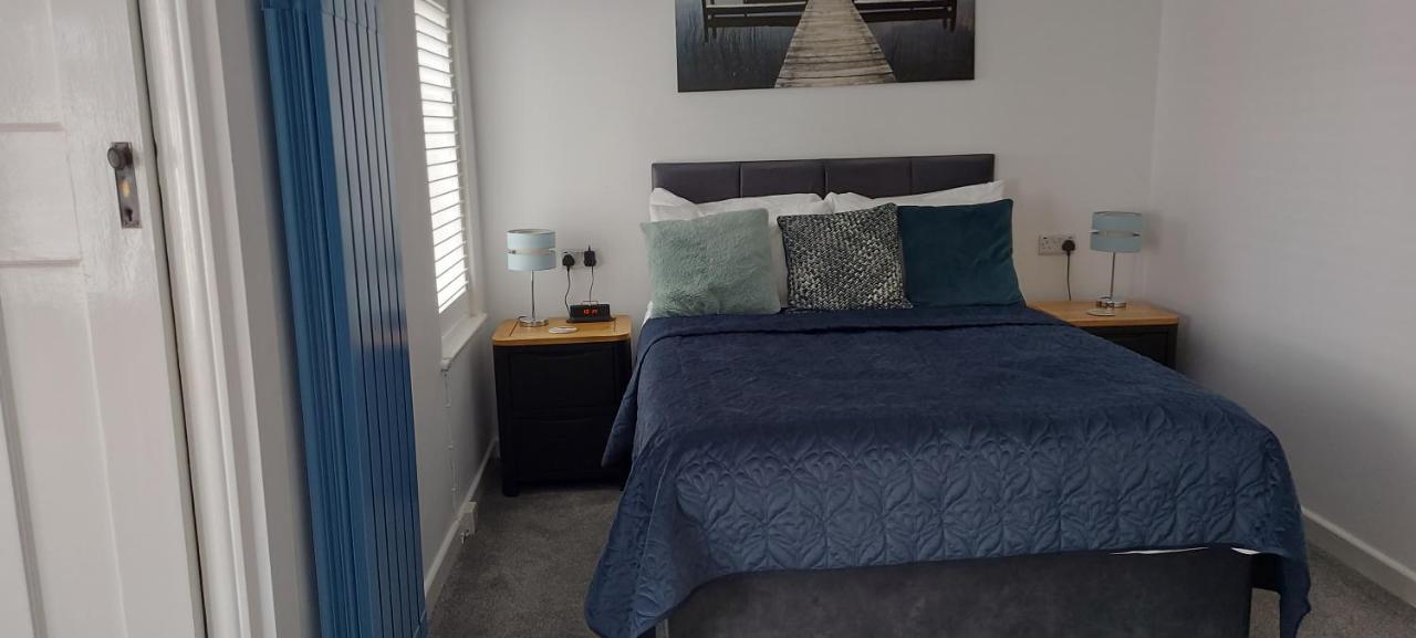 Trentham House Bed & Breakfast Пейнтън Екстериор снимка